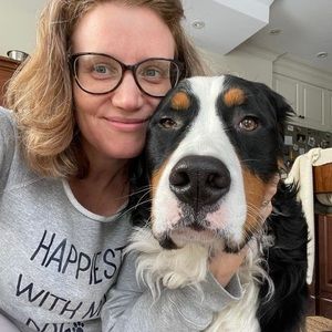 Meet your Posher, Emmanuelle